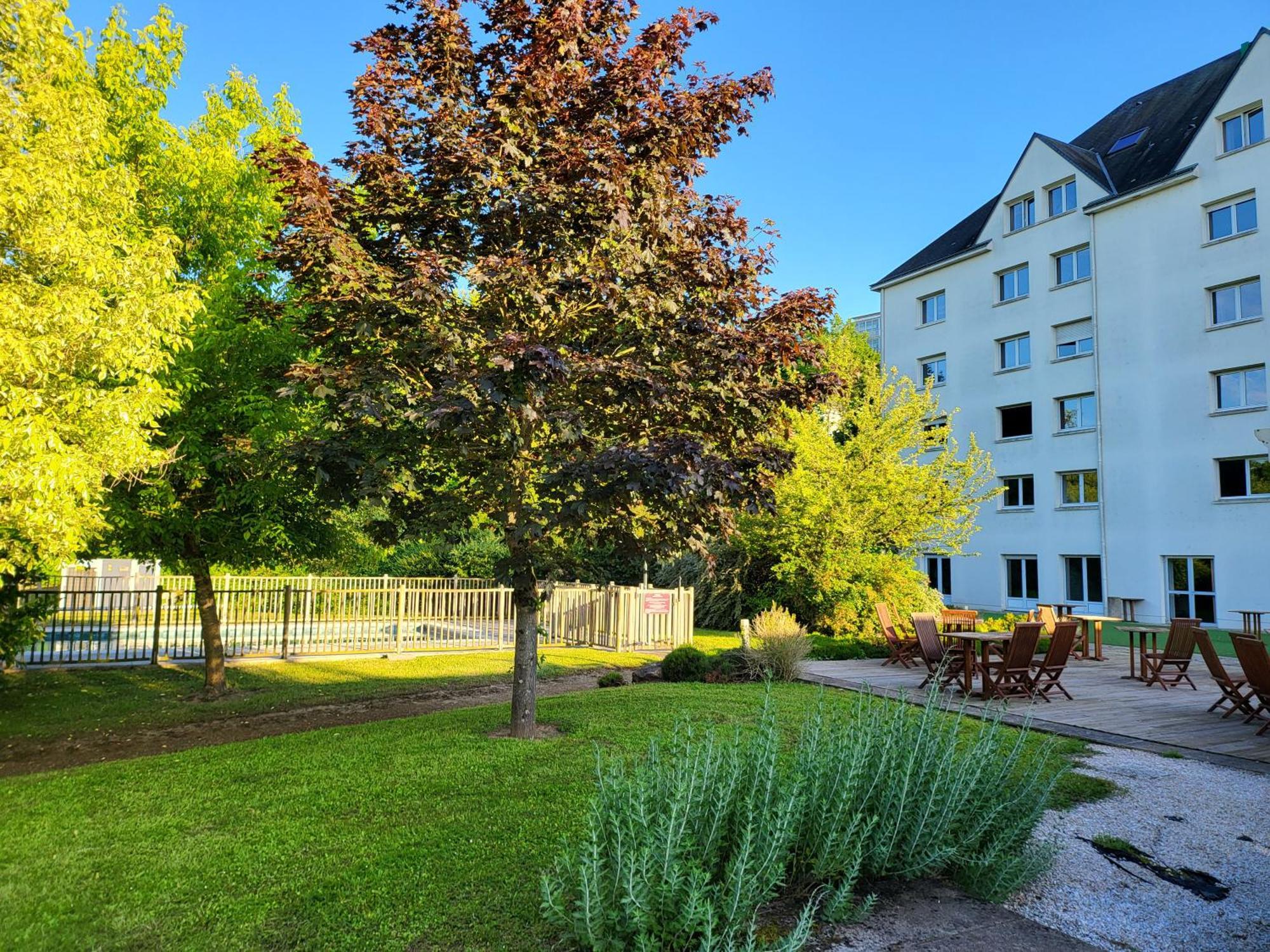 Kyriad Tours - Joué-Lès-Tours Exterior foto