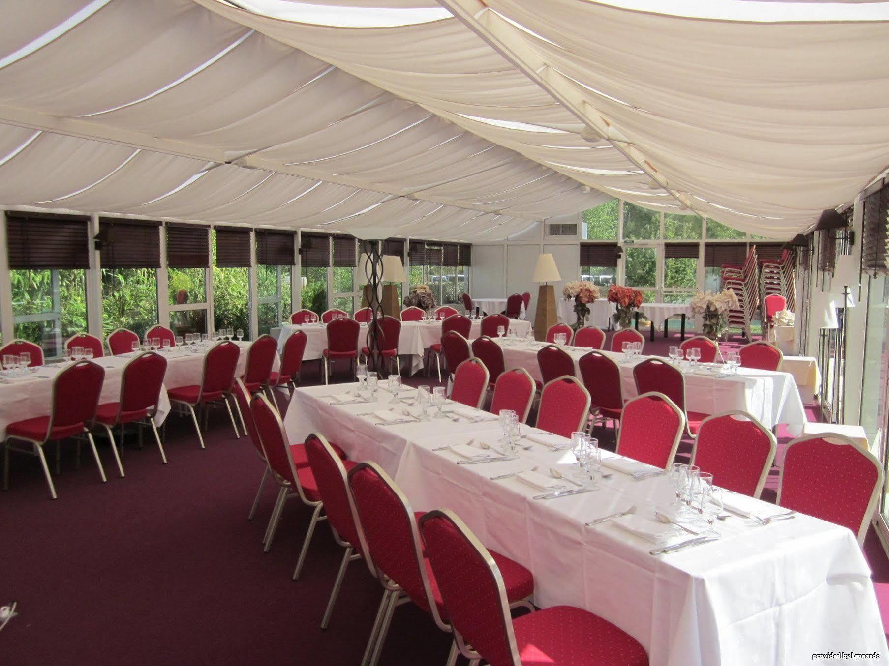 Kyriad Tours - Joué-Lès-Tours Restaurante foto